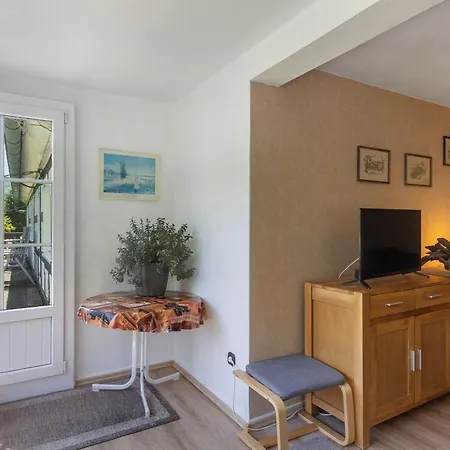 Demberg Apartment *