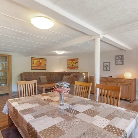 Apartment Demberg *