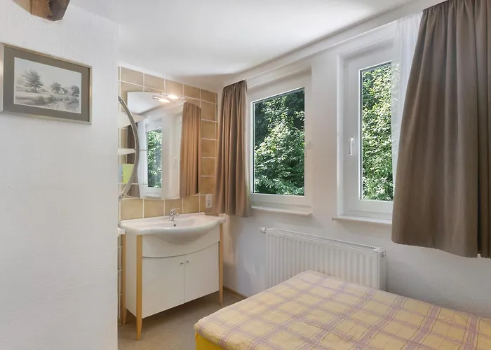 Demberg アパート シュマレンベルク