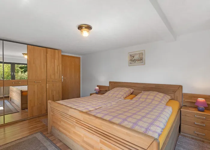 Demberg アパート シュマレンベルク