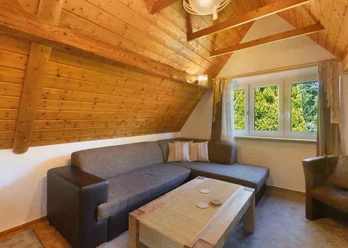 Demberg アパート シュマレンベルク